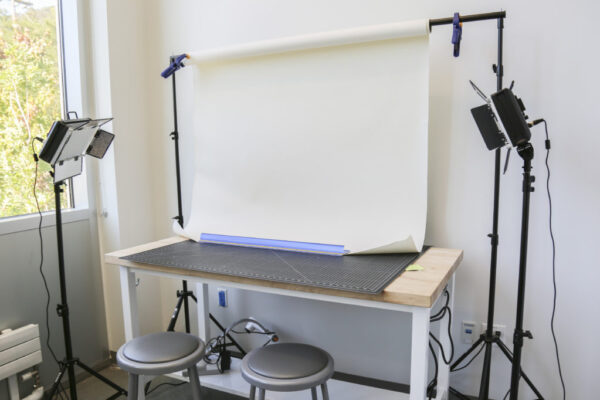 photo backdrop with lighting